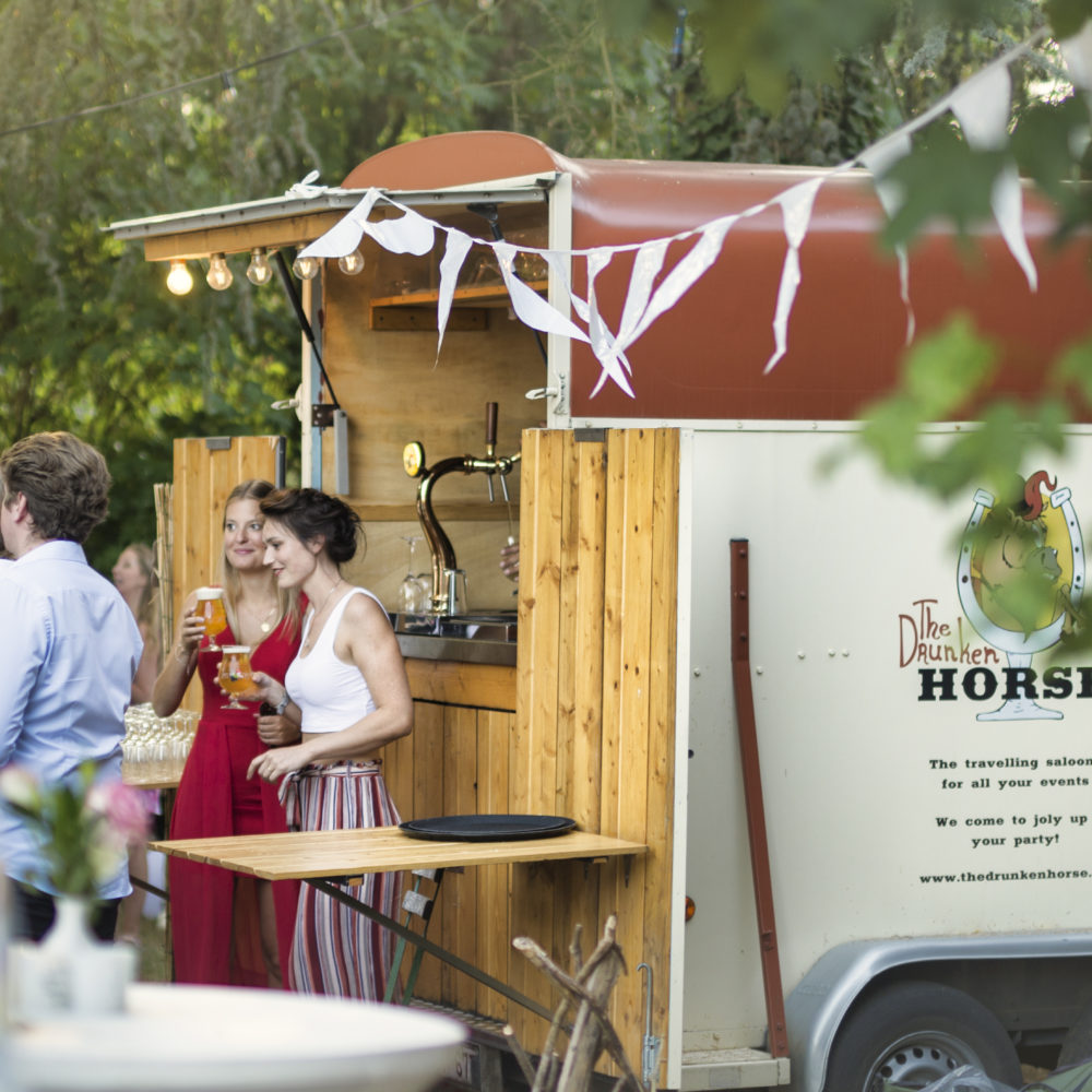 The Drunken Horse - Catering voor al uw feesten Banner